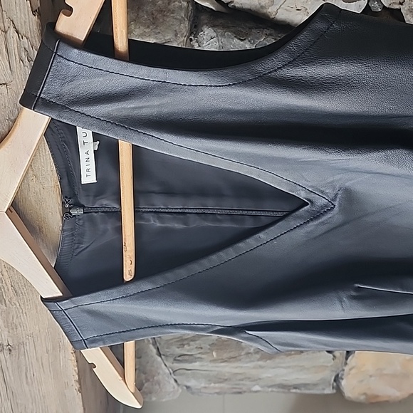 Trina Turk Leather Busted V-neck Mini Dress Size 4 - Picture 6 of 12